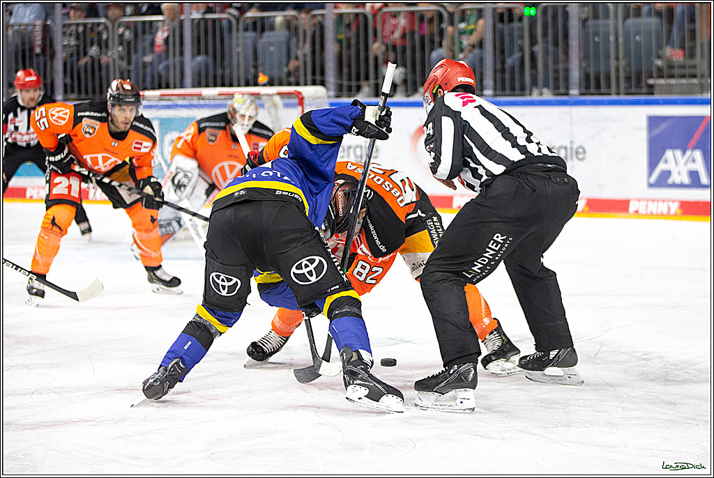 PENNY DEL; Koelner Haie- Fishtown Pinguins Bremerhaven; Koeln, 25.11.2021